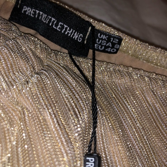 PrettyLittleThing Gold Metallic Ruched Front Off The Shoulder Bodycon Dress✨ - Picture 4 of 4